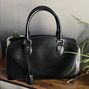 Louis Vuitton Electric Epi Black Handbag